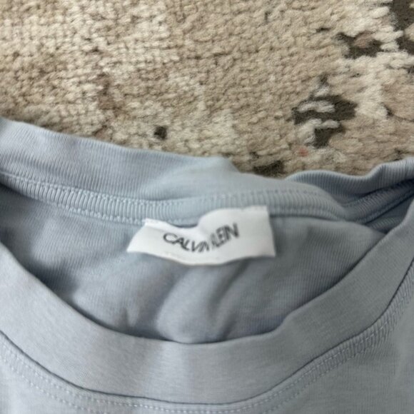 Calvin Klein Light Blue Short Sleeve Top Size Medium - Picture 3 of 3